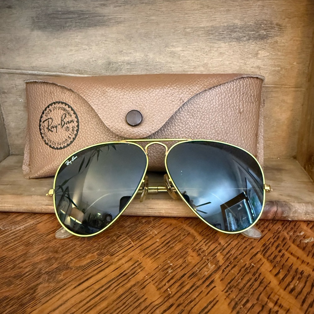 Ray-Ban Gold Frame Aviator Sunglasses